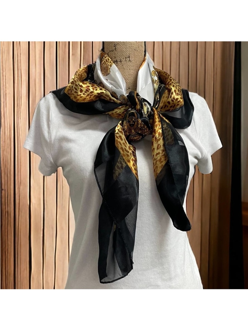 Vintage 80s/90s Versace Style Leopard Wild Cat Scarf Baroque Gold Black Square - Picture 4 of 4